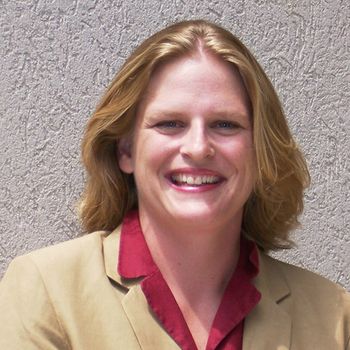 Portrait of Angela Mullis, Agent, The Sampson Group.